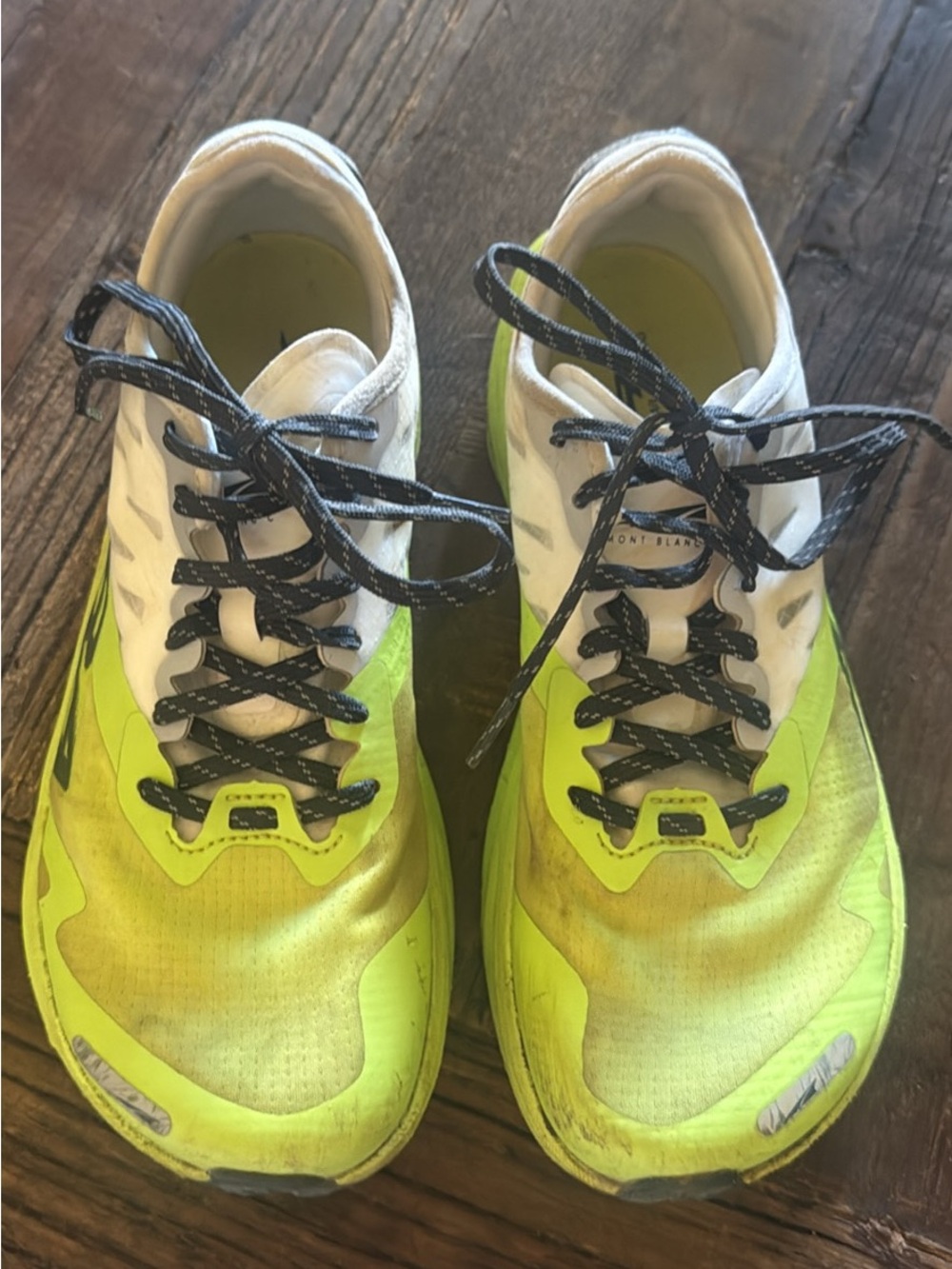 Women’s Altra Mont Blanc carbon sz 8.5 - White & Neon Yellow